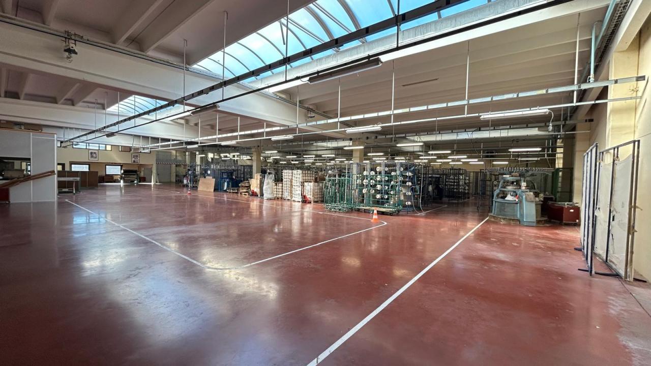 Local d'activité Saint-André-lez-Lille 1640m² Location local d'activité Saint-André-lez-Lille Nord OLACT2426078 2